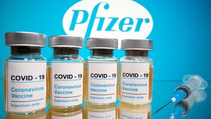 koronoios:-poia-einai-ta-10-systatika-tou-emvoliou-tis-pfizer-–-oi-theories-synomosias-gia-to-tsipaki