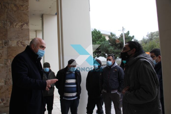 Τα-παράπονα-στον-Περιφερειάρχη,-από-τους-πλημμυροπαθείς-του-Μαυρομματίου Τα-παράπονα-στον-Περιφερειάρχη,-από-τους-πλημμυροπαθείς-του-Μαυρομματίου