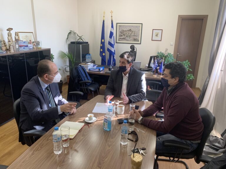 Μακάριος-Λαζαρίδης:«Η-Κυβέρνηση-διαρκώς-δίπλα-σε-εργαζόμενους-και-επιχειρήσεις»