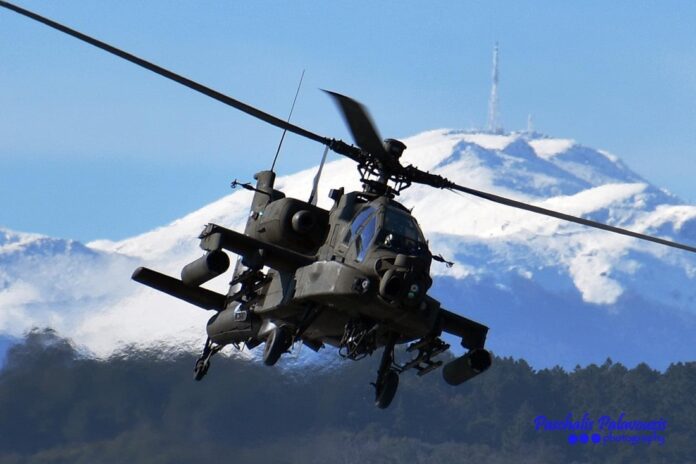 kavala-air-sea-show-2021-χειμερινό-apache-πέταξαν-στον-ουρανό-της-Καβάλας-video