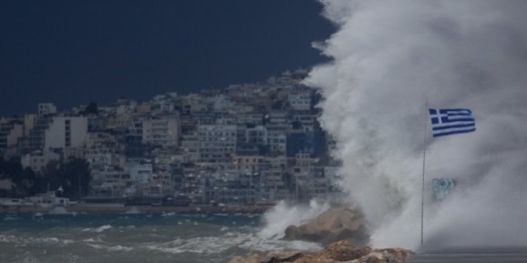 Έκτακτο-δελτίο-ΕΜΥ:-Έρχονται-καταιγίδες-και-θυελλώδεις-άνεμοι-–-Πού-θα-χτυπήσει-η-κακοκαιρία