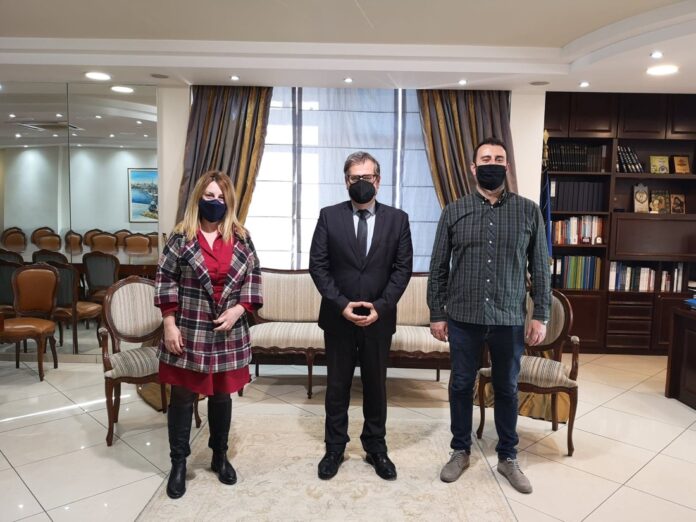 Συνάντηση-του-Αντιπεριφερειάρχη-Καβάλας-με-εκπροσώπους-του-Συλλόγου-Γονέων-και-Κηδεμόνων-του-12ο-Δημοτικού-Σχολείου-Καβάλας