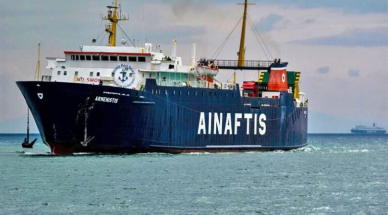 Φορτηγό-οχηματαγωγό-ΑΡΜΕΝΙΣΤΗΣ,-για-πρώτη-φορά-στην-Καβάλα-για-τη-μεταφορά-οχημάτων