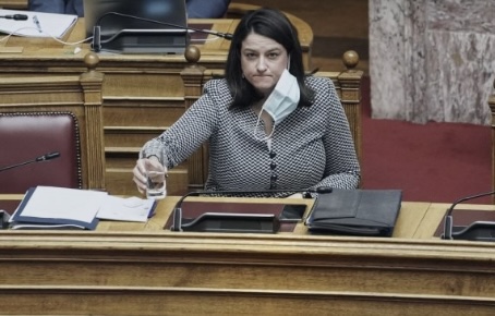 Κεραμέως:-Το-σχολικό-έτος-παρατείνεται-εντός-του-Ιουνίου-–-Κανονικά-οι-πανελλαδικές Κεραμέως:-Το-σχολικό-έτος-παρατείνεται-εντός-του-Ιουνίου-–-Κανονικά-οι-πανελλαδικές