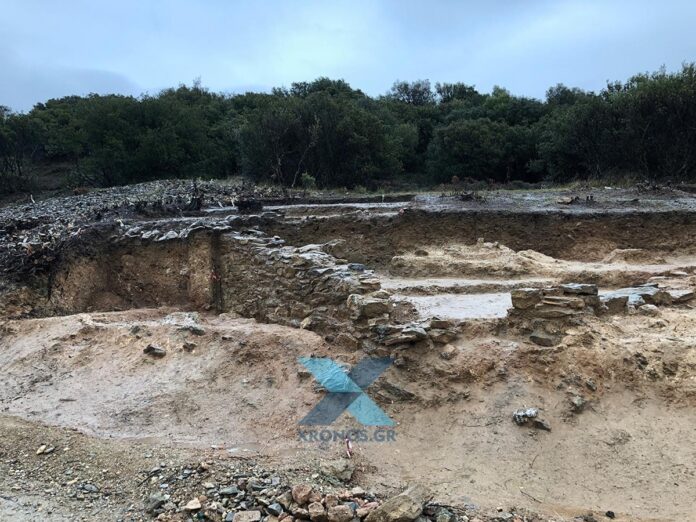 Ευρήματα-ήρθαν-στο-«φως»-από-τις-εργασίες-στον-δρόμο-Μαρώνειας-Πετρωτών Ευρήματα-ήρθαν-στο-«φως»-από-τις-εργασίες-στον-δρόμο-Μαρώνειας-Πετρωτών