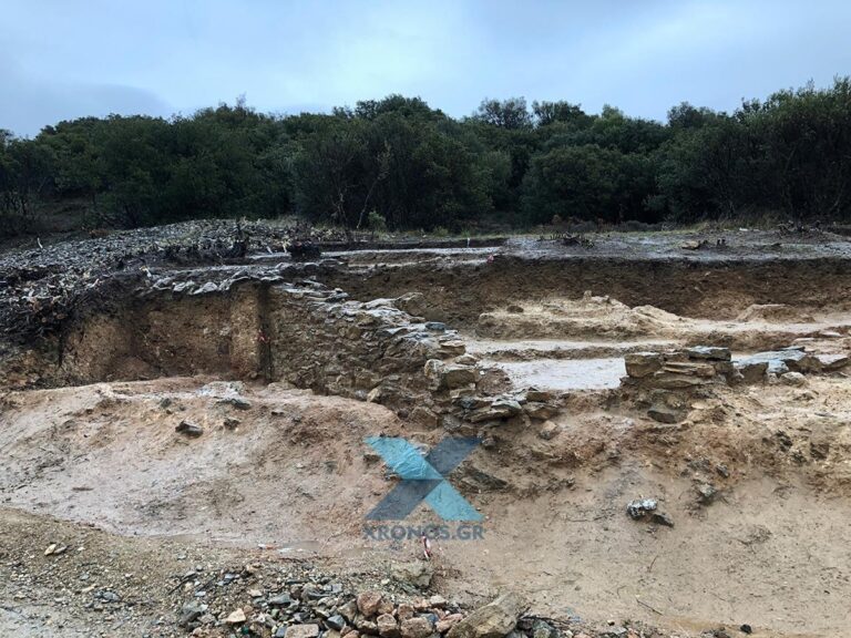 Ευρήματα-ήρθαν-στο-«φως»-από-τις-εργασίες-στον-δρόμο-Μαρώνειας-Πετρωτών