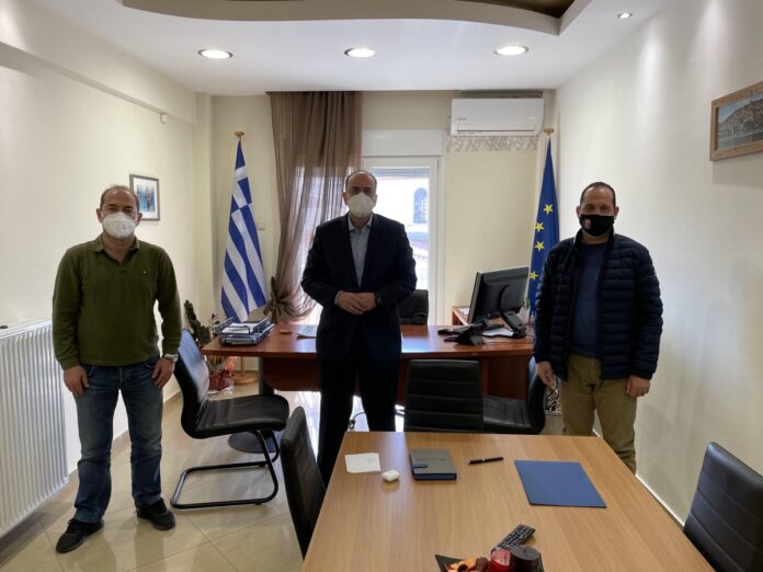 Μακάριος-Λαζαρίδης:-Το-σημαντικό-είναι-να-παραμείνει-ανοικτός-και-ασφαλής-ο-Πρίνος-με-όσες-περισσότερες-θέσεις-εργασίας Μακάριος-Λαζαρίδης:-Το-σημαντικό-είναι-να-παραμείνει-ανοικτός-και-ασφαλής-ο-Πρίνος-με-όσες-περισσότερες-θέσεις-εργασίας