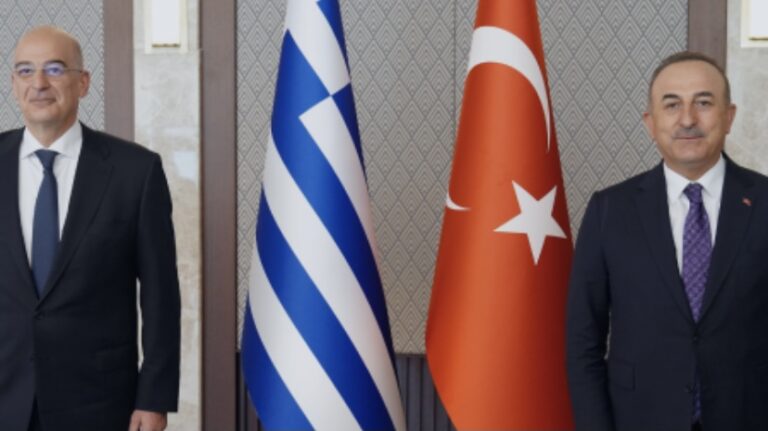 Δημόσια-σφοδρή-σύγκρουση-Δένδια-–-Τσαβούσογλου-για-Αιγαίο,-Ανατολική-Μεσόγειο-και-μειονότητες