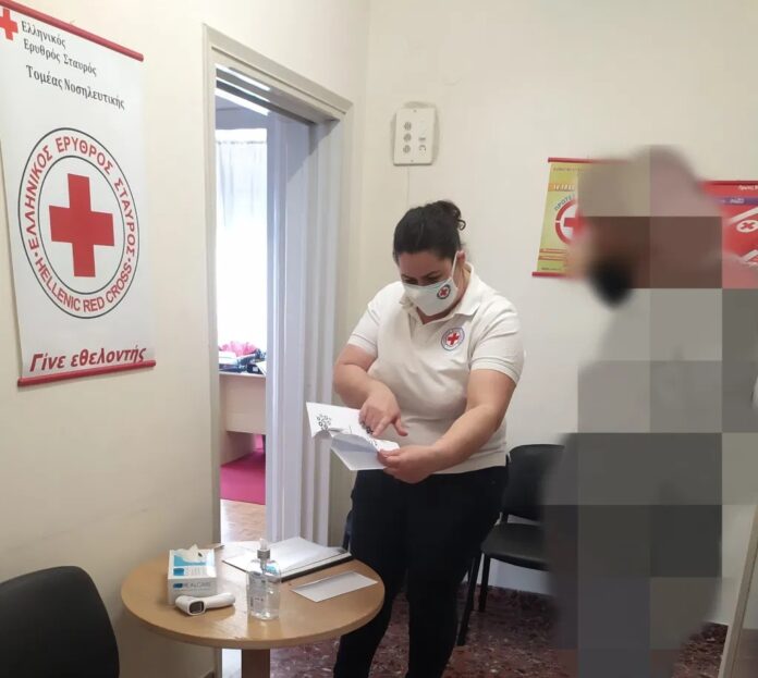 Δέματα-από-τον-Ερυθρό-Σταυρό-Αλεξανδρούπολης-σε-οικογένειες-για-το-Πάσχα Δέματα-από-τον-Ερυθρό-Σταυρό-Αλεξανδρούπολης-σε-οικογένειες-για-το-Πάσχα
