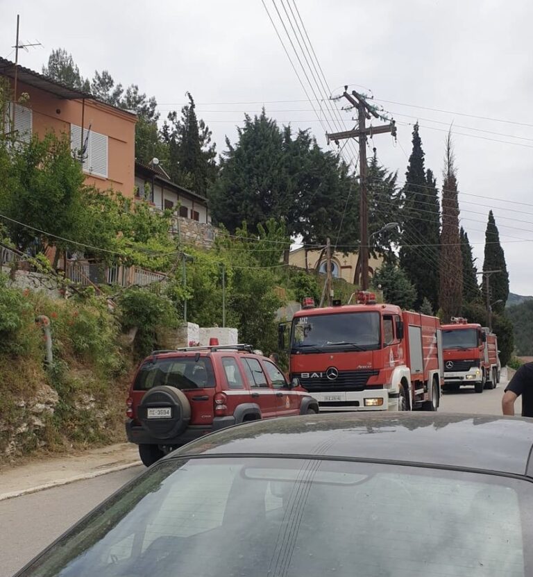 Απειλεί-να-αυτοπυρποληθεί-στο-σπίτι-του-στο-Ζυγός