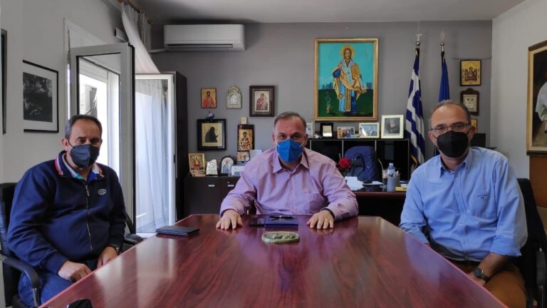 Συνάντηση-του-Δημάρχου-Θάσου-για-την-έναρξη-της-τουριστικής-περιόδου-στη-Θάσο
