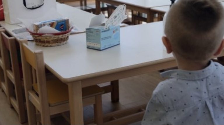 Συνεχίζεται-το-σταδιακό-άνοιγμα:-Ποιες-δραστηριότητες-επανεκκινούν-σήμερα-–-Για-ποιους-είναι-υποχρεωτικά-τα-self-test