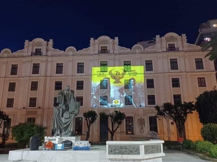 Φωτογραφικό-υλικό-στο-κτήριο-της-Δημοτικής-Καπναποθήκης-για-την-Γενοκτονία-των-Ελλήνων-του-Πόντου