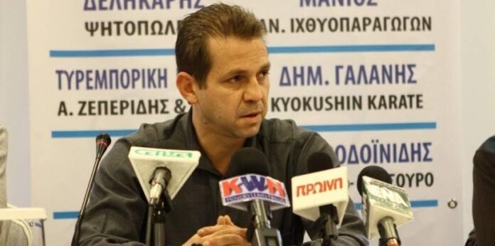 Ο-Νίκος-Καραμπερίδης-στο-τιμόνι-της-ομάδας-νέων-του-ΑΟΚ