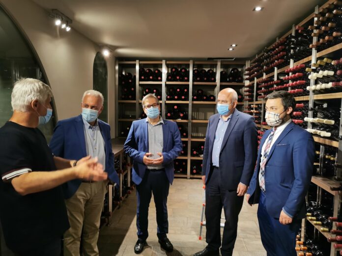Η-Περιφέρεια-στηρίζει-τον-εκσυγχρονισμό-και-την-αναβάθμιση-129-επιχειρήσεων-της-ΑΜΘ-με-31,9-εκ.-e-από-το-ΕΣΠΑ Η-Περιφέρεια-στηρίζει-τον-εκσυγχρονισμό-και-την-αναβάθμιση-129-επιχειρήσεων-της-ΑΜΘ-με-31,9-εκ.-e-από-το-ΕΣΠΑ