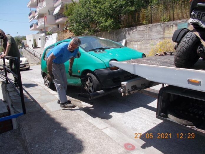 Περισυλλογή-εγκαταλελειμμένων-οχημάτων-απο-την-Δημοτική-Αστυνομία-Καβάλας Περισυλλογή-εγκαταλελειμμένων-οχημάτων-απο-την-Δημοτική-Αστυνομία-Καβάλας