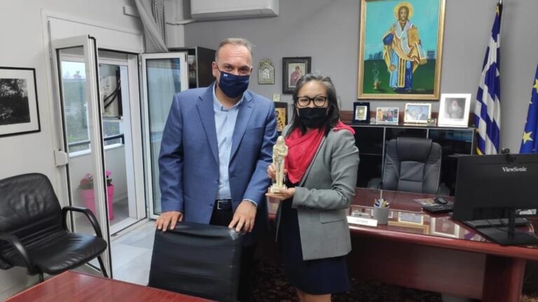 Συνάντηση-του-Δημάρχου-Θάσου-με-τη-Γενική-Πρόξενο-των-ΗΠ.Α-στη-Θεσσαλονίκη