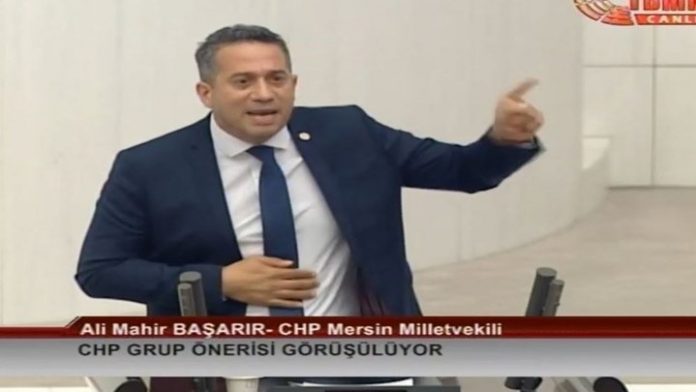 Τουρκία:-Ρινγκ…-η-τουρκική-Εθνοσυνέλευση-–-Βουλευτές-“πιάστηκαν”-στα-χέρια-έπειτα-από-ομιλία-κατά-Ερντογάν