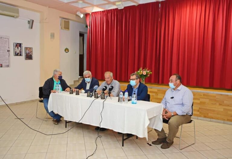 Υπογραφή-της-σύμβασης-του-έργου-“Αντικατάσταση-του-δικτύου-ύδρευσης-Αμυγδαλεώνα”