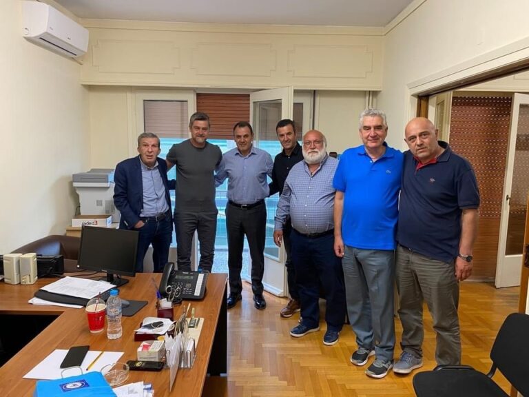 Συνάντηση-αντιπροσωπείας-της-ΠΑΕ-ΑΟΚ-με-τον-ΥΕΘΑ-Νίκο-Παναγιωτόπουλο