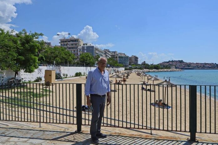 Επίσκεψη-του-Δημάρχου-Καβάλας,-Θόδωρου-Μουριάδη,-στην-παραλία-της-Ραψάνης