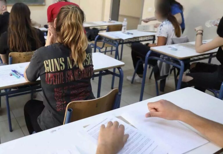 Πανελλήνιες-2021:-Τι-ισχύει-με-τις-ταυτότητες-και-τη-μετάδοση-των-θεμάτων