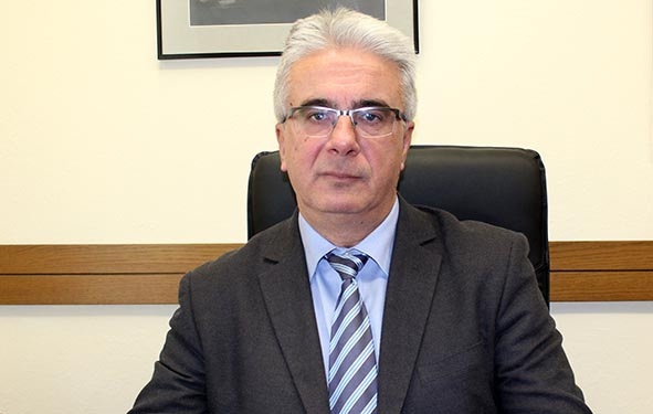 Δυσαρεστημένος-ο-Γιώργος-Γραμμενος-από-την-αναβολή-της-συνεδρίασης-του-Δημοτικού-Συμβουλίου-Καβάλας Δυσαρεστημένος-ο-Γιώργος-Γραμμενος-από-την-αναβολή-της-συνεδρίασης-του-Δημοτικού-Συμβουλίου-Καβάλας