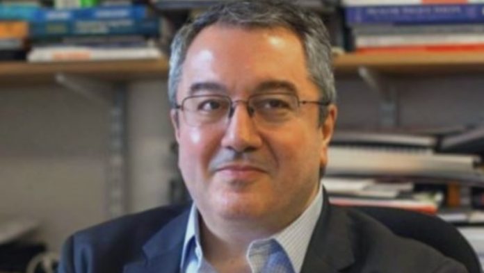 Μόσιαλος:-Εξαιρετικά-μικρή-η-πιθανότητα-μυοκαρδίτιδας-ή-περικαρδίτιδας-μετά-από-εμβολιασμό-με-mrna Μόσιαλος:-Εξαιρετικά-μικρή-η-πιθανότητα-μυοκαρδίτιδας-ή-περικαρδίτιδας-μετά-από-εμβολιασμό-με-mrna
