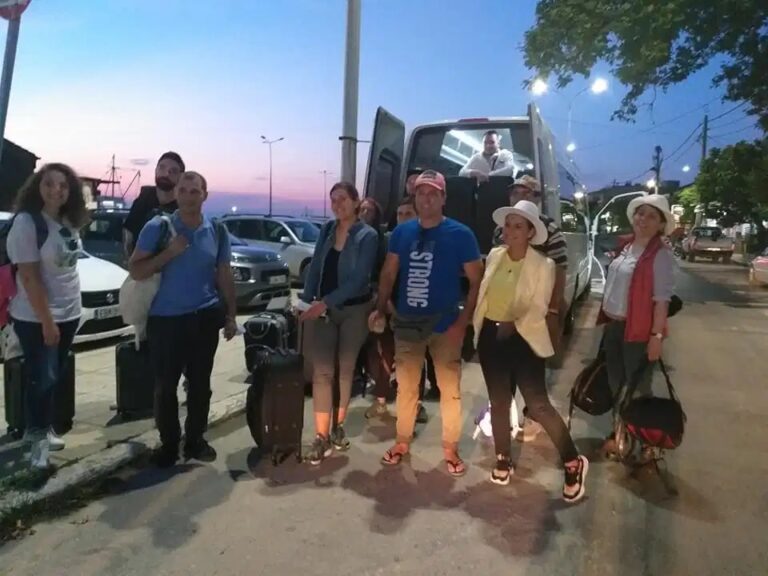 Δημοσιογράφοι-και-τουριστικοί-πράκτορες-από-τη-Ρουμανία-στη-Σαμοθράκη