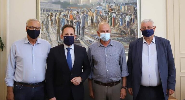 Επίσκεψη-του-Αναπληρωτή-Υπουργού-Εσωτερικών,-Στέλιου-Πέτσα-στο-Δημαρχείο-Καβάλας