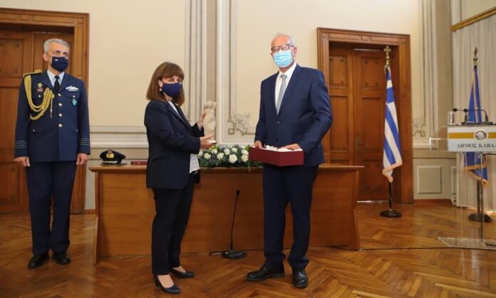 Η-ομιλία-του-Δημάρχου-Καβάλας-στην-τελετή-ανακήρυξης-της-Προέδρου-της-Ελληνικής-Δημοκρατίας,-Κατερίνας-Σακελλαροπούλου,-σε-Επίτιμη-Δημότη-Καβάλας Η-ομιλία-του-Δημάρχου-Καβάλας-στην-τελετή-ανακήρυξης-της-Προέδρου-της-Ελληνικής-Δημοκρατίας,-Κατερίνας-Σακελλαροπούλου,-σε-Επίτιμη-Δημότη-Καβάλας