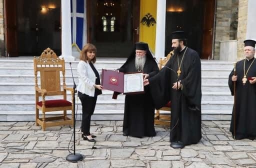 Επίσκεψη-της-Προέδρου-της-Ελληνικής-Δημοκρατίας,-Κατερίνας-Σακελλαροπούλου,-στο-βαπτιστήριο-της-Αγίας-Λυδίας-της-Φιλιππησίας Επίσκεψη-της-Προέδρου-της-Ελληνικής-Δημοκρατίας,-Κατερίνας-Σακελλαροπούλου,-στο-βαπτιστήριο-της-Αγίας-Λυδίας-της-Φιλιππησίας