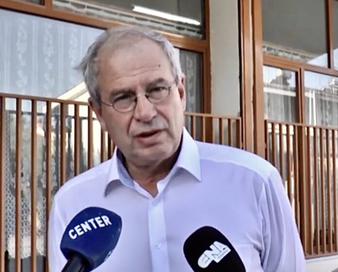 Θόδωρος-Μουριάδης:-Δεν-υπάρχει-κανένα-πρόβλημα-και-όλα-θα-διευθετηθούν-για-το-πρόγραμμα-«Βοήθεια-στο-Σπίτι» Θόδωρος-Μουριάδης:-Δεν-υπάρχει-κανένα-πρόβλημα-και-όλα-θα-διευθετηθούν-για-το-πρόγραμμα-«Βοήθεια-στο-Σπίτι»