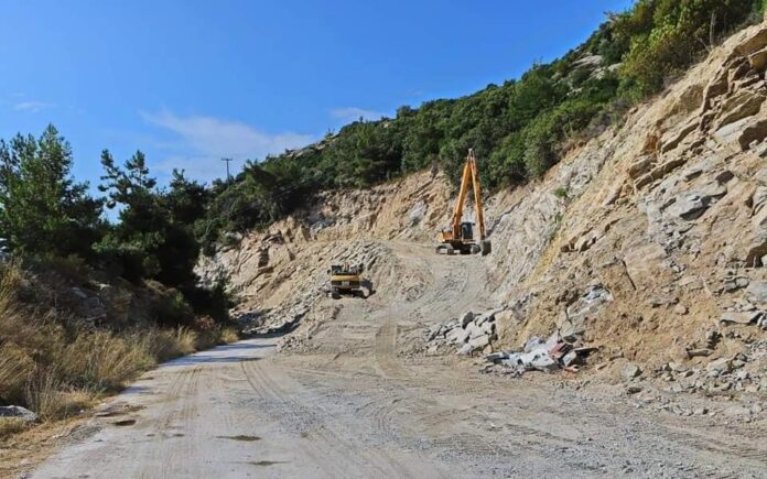 Σε-εξέλιξη-είναι-οι-εργασίες-στο-δρόμο-της-ΜΟΜΑ,-φιλοδοξία-είναι-να-τελειώσουν-μέσα-στον-Αύγουστο
