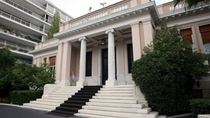 Μαξίμου:-Λαϊκισμός-και-γραφικότητα-Τσίπρα-η-κήρυξη-αργίας-τη-Δευτέρα-λόγω-καύσωνα