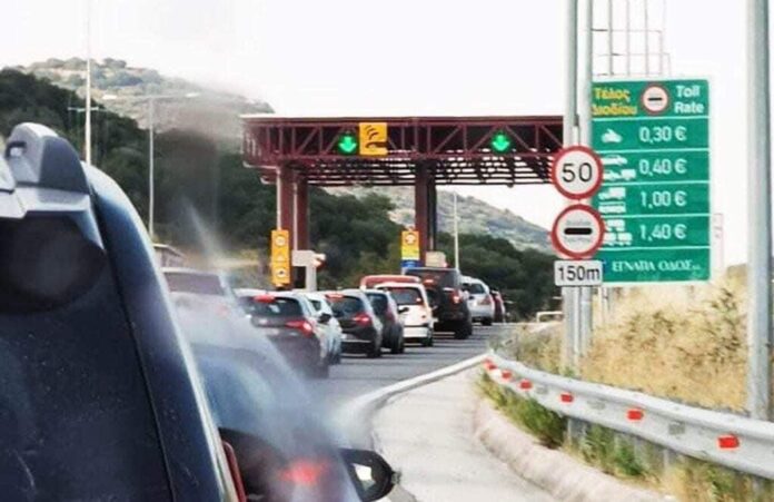 Κάτι-πρέπει-να-γίνει-με-τα-διόδια-του-Αγίου-Ανδρέα-χθές