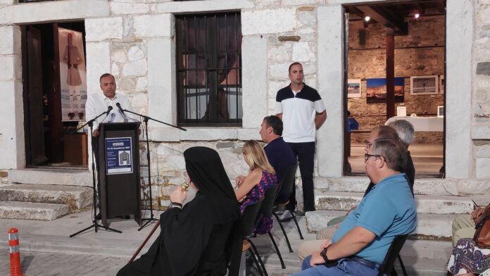 Έναρξη-λειτουργίας-της-16ης-έκθεσης-φωτογραφίας-“ΕΥΖΩΝΕΣ-/-Οι-φύλακες-των-αφανών”-στη-Θάσο Έναρξη-λειτουργίας-της-16ης-έκθεσης-φωτογραφίας-“ΕΥΖΩΝΕΣ-/-Οι-φύλακες-των-αφανών”-στη-Θάσο