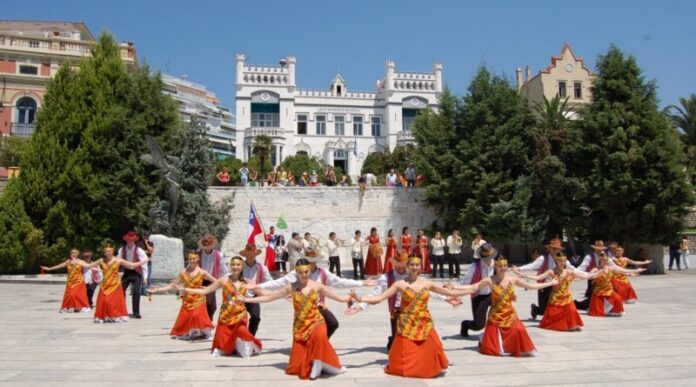 Έναρξη-της-φωτογραφικής-έκθεσης-΄΄Στα-Ίχνη-του-Χρόνου΄΄-στο-πλαίσιο-του-Φεστιβάλ-cosmopolis-2021