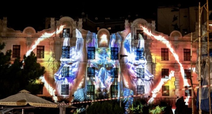 Το-πολυπολιτισμικό-στοιχείο-του-cosmopolis-festival,-διασκορπισμένο-σε-κάθε-γωνιά-της-πόλης-της-Καβάλας Το-πολυπολιτισμικό-στοιχείο-του-cosmopolis-festival,-διασκορπισμένο-σε-κάθε-γωνιά-της-πόλης-της-Καβάλας