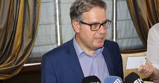 Ο-Αντιπεριφερειάρχης-Καβάλας-Κώστας-Αντωνιάδης-συγχαίρει-τους-μαθητές Ο-Αντιπεριφερειάρχης-Καβάλας-Κώστας-Αντωνιάδης-συγχαίρει-τους-μαθητές