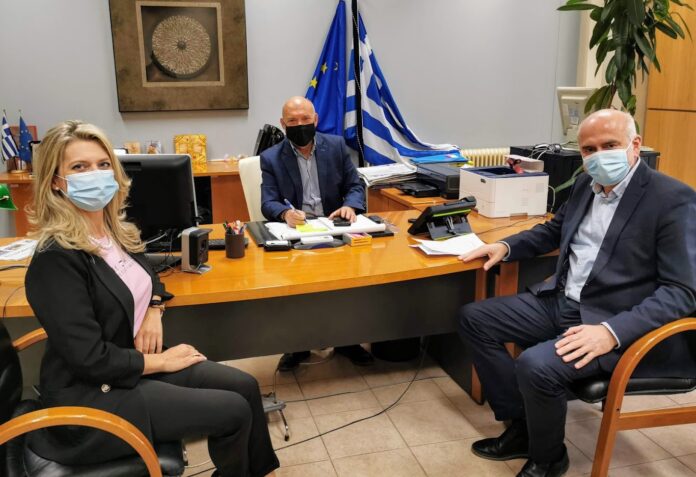 Επιπλέον-οικονομική-ενίσχυση-στις-δομές-εκπαίδευσης-και-τις-σχολικές-μονάδες-Ειδικής-Αγωγής-της-Περιφέρειας-Ανατολικής-Μακεδονίας-–-Θράκης Επιπλέον-οικονομική-ενίσχυση-στις-δομές-εκπαίδευσης-και-τις-σχολικές-μονάδες-Ειδικής-Αγωγής-της-Περιφέρειας-Ανατολικής-Μακεδονίας-–-Θράκης