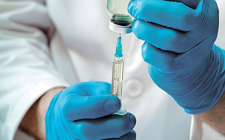 Θεμιστοκλέους:-Τρίτη-δόση-εμβολίου-και-για-τους-κάτω-των-50-ετών-–-Τι-είπε-για-την-επανεμφάνιση-Τσιόδρα