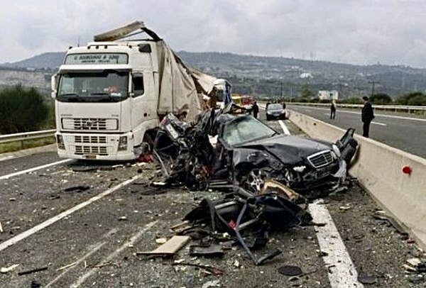 Μετωπική-σύγκρουση-φορτηγών-στην-Καβάλα-–-Δύο-νεκροί Μετωπική-σύγκρουση-φορτηγών-στην-Καβάλα-–-Δύο-νεκροί