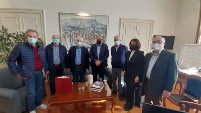 Επίσκεψη-του-Τομεάρχη-Περιβάλλοντος-και-Ενέργειας-του-ΣΥΡΙΖΑ,-Σωκράτη-Φάμελλου,-στο-Δημαρχείο-Καβάλας Επίσκεψη-του-Τομεάρχη-Περιβάλλοντος-και-Ενέργειας-του-ΣΥΡΙΖΑ,-Σωκράτη-Φάμελλου,-στο-Δημαρχείο-Καβάλας