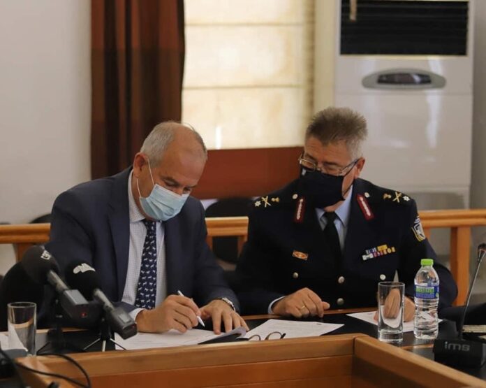 Υπογραφή-μνημονίου-συνεργασίας-για-την-παροχή-υπηρεσιών-ασφάλειας-και-αρωγής-σε-γυναίκες-θύματα-έμφυλης-και-ενδοοικογενειακής-βίας Υπογραφή-μνημονίου-συνεργασίας-για-την-παροχή-υπηρεσιών-ασφάλειας-και-αρωγής-σε-γυναίκες-θύματα-έμφυλης-και-ενδοοικογενειακής-βίας