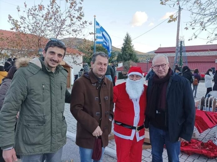 Με-επιτυχία-πραγματοποιήθηκε-η-Χριστουγεννιάτικη-εκδήλωση-στο-Κρυονέρι-Τα-παιδιά-έπαιξαν-και-πήραν-δώρα Με-επιτυχία-πραγματοποιήθηκε-η-Χριστουγεννιάτικη-εκδήλωση-στο-Κρυονέρι-Τα-παιδιά-έπαιξαν-και-πήραν-δώρα