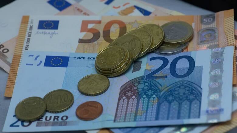 Κοινωνικό-μέρισμα:-Σε-δύο-δόσεις-η-εξόφληση-των-250-ευρώ-–-Ποιοι-πληρώνονται-την-Τετάρτη