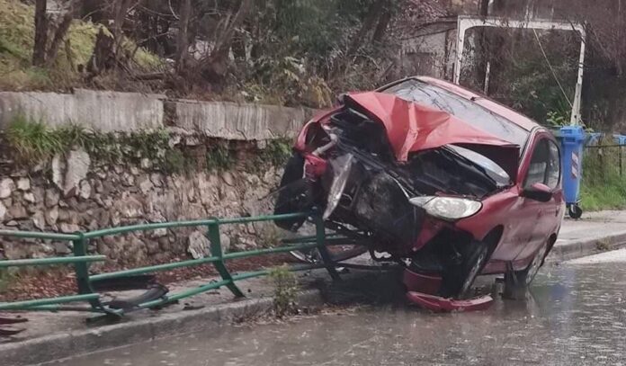 Τροχαίο-ατύχημα-στο-Παληό Τροχαίο-ατύχημα-στο-Παληό