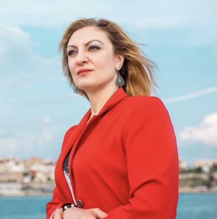 Η-Αθηνά-Παναγιωτίδου-πρόεδρος-του-συλλόγου-των-εργαζομένων-στους-δήμους-Καβάλας-και-Νέστου Η-Αθηνά-Παναγιωτίδου-πρόεδρος-του-συλλόγου-των-εργαζομένων-στους-δήμους-Καβάλας-και-Νέστου
