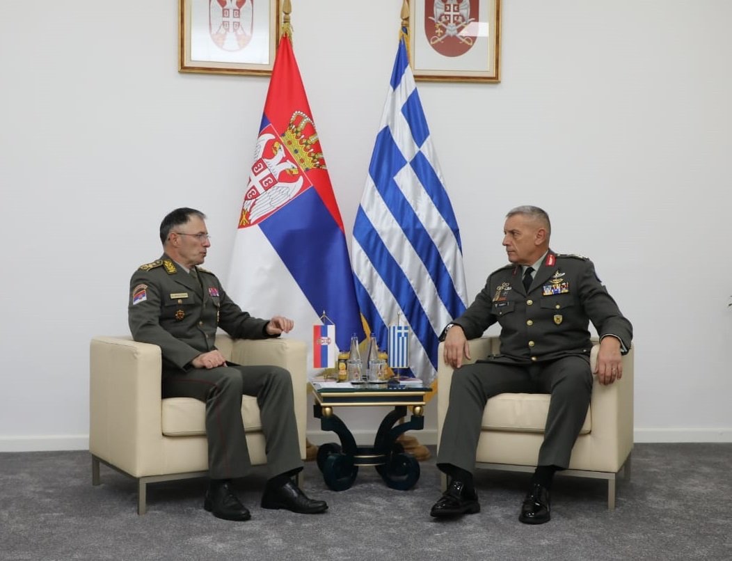 Η-ενίσχυση-των-στρατιωτικών-δεσμών-Ελλάδας-–-Σερβίας-στο-επίκεντρο